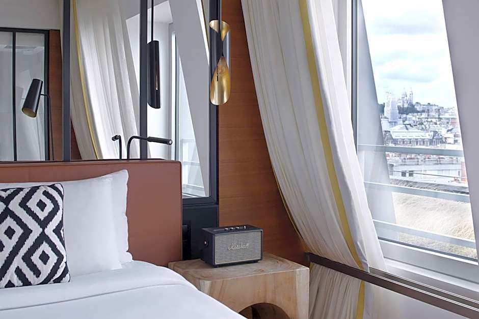 Renaissance Paris Republique Hotel