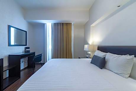 Superior Room with King Size bed