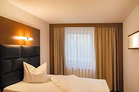 Budget Single Room