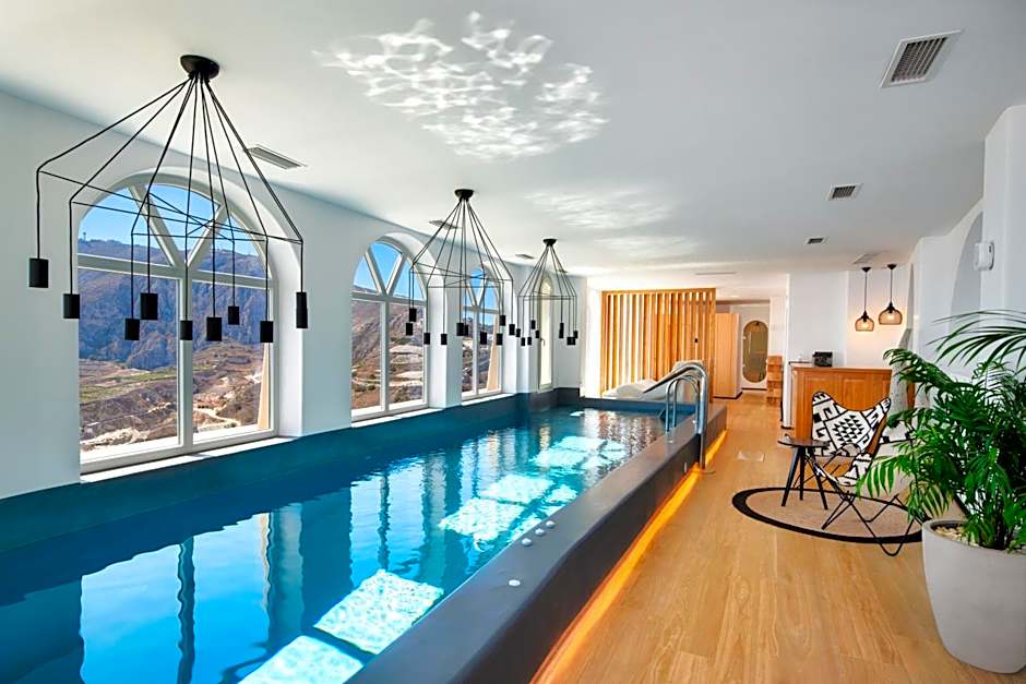 Skyfall Suites - Adults Only