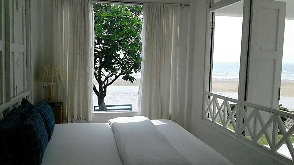 Hua Plee Lazy Beach Hotel