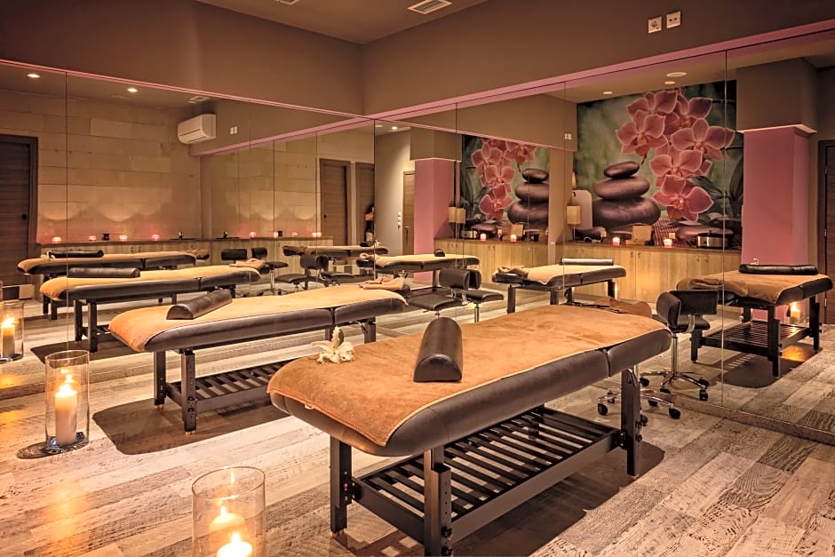 Lagomandra Hotel & Spa