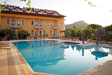 Suzanne Hotel & Restaurant