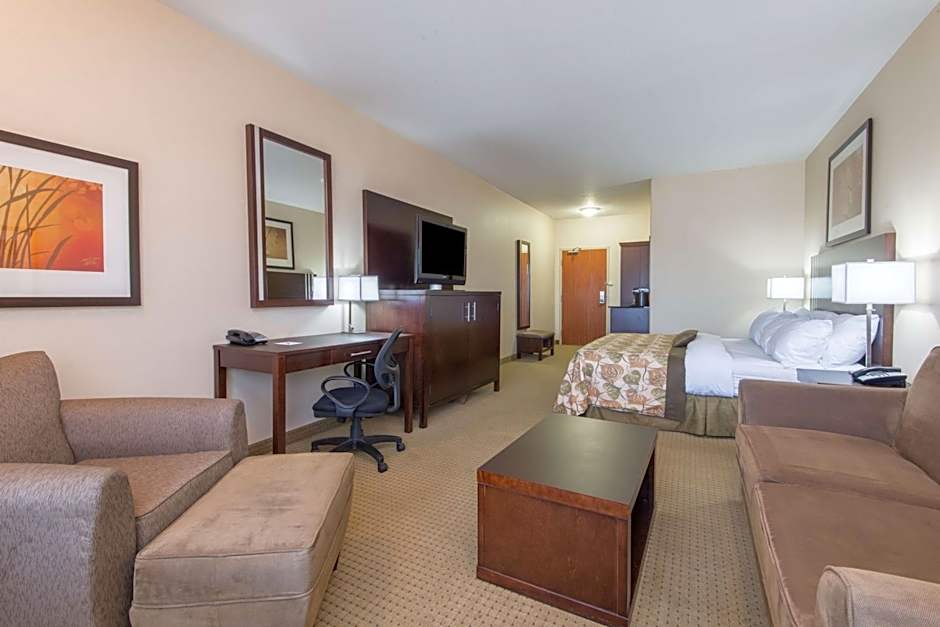 Photo 1 of 4 of 1 King Bed Suite