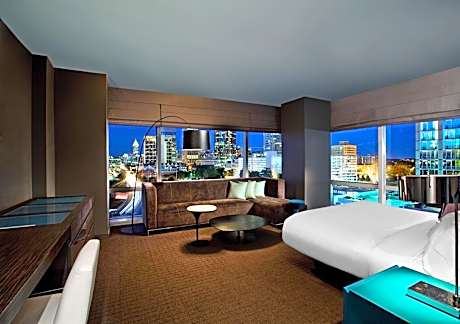 Studio Suite, Studio Suite, 1 King