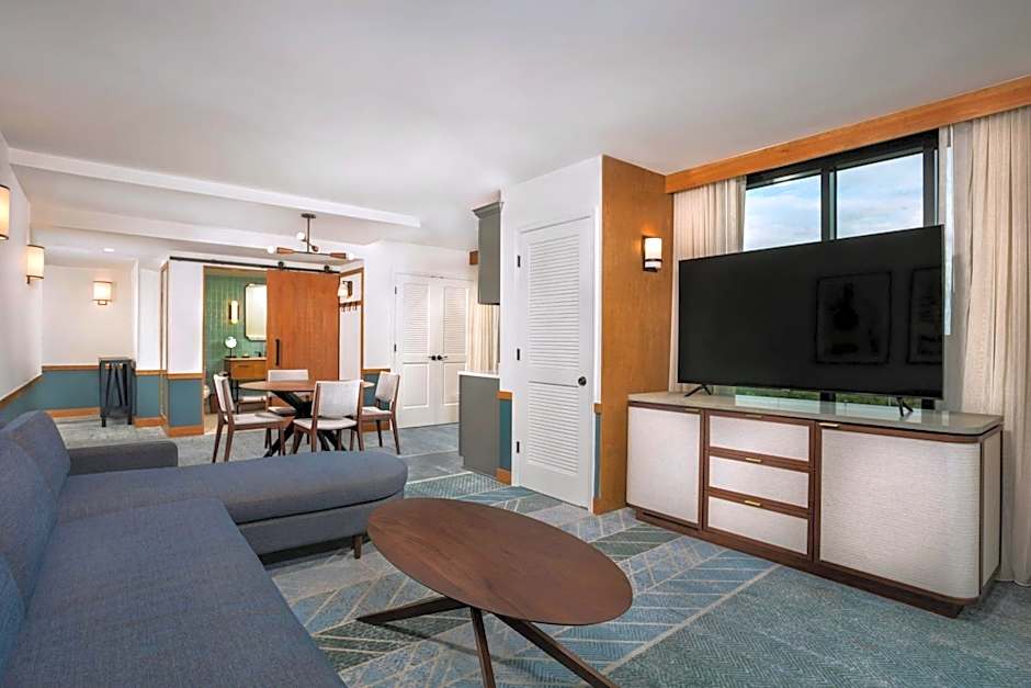 Merriweather Lakehouse Hotel, Autograph Collection