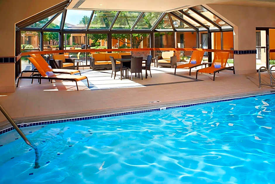 Courtyard by Marriott Toledo Airport Holland