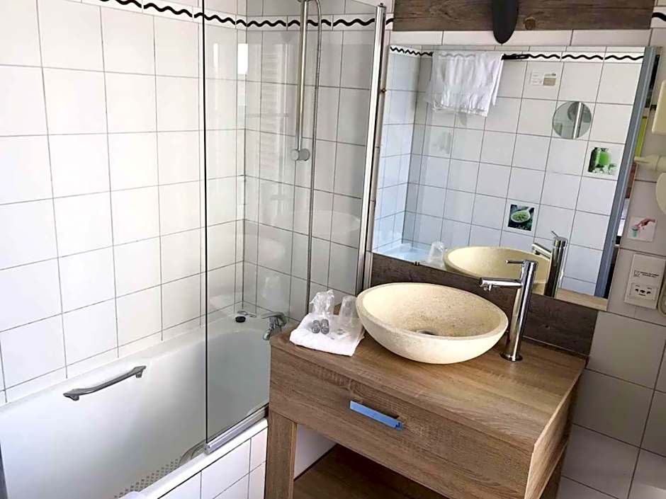 Brit Hotel Aux Sacres Reims Centre