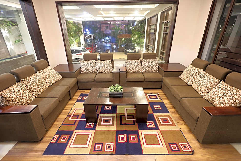 Hotel Abirami Residency