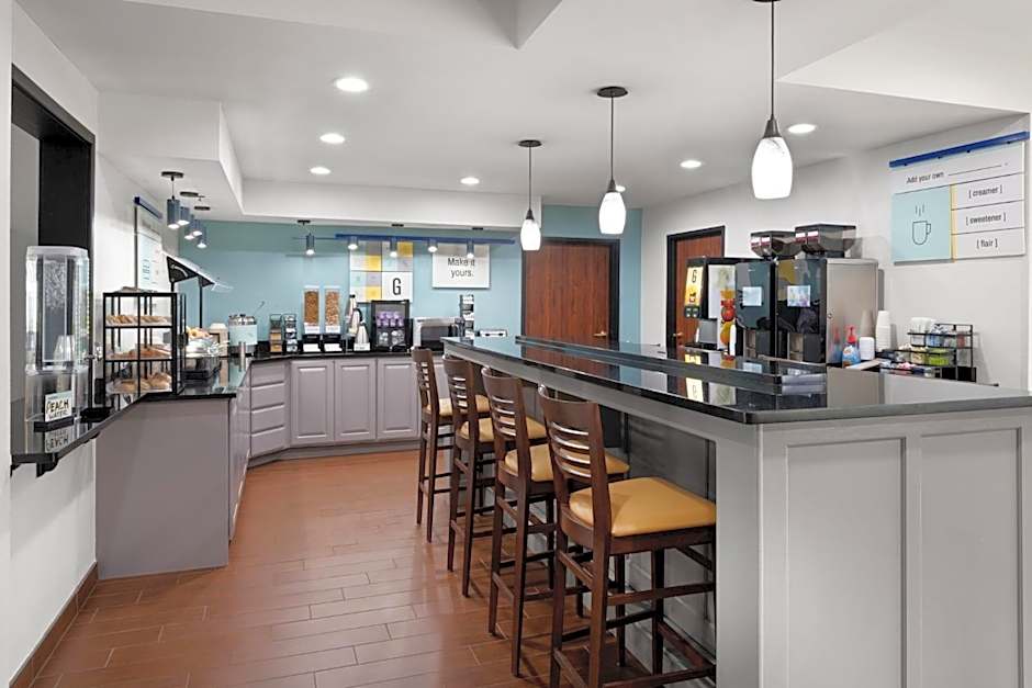 Garner Topeka West By IHG