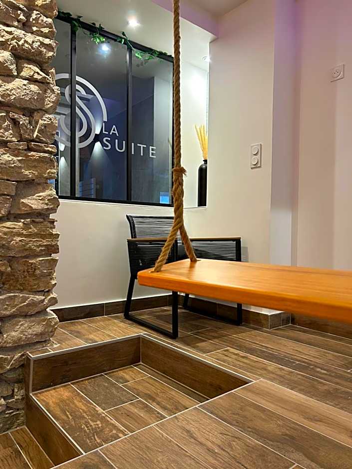 Grenoble LA SUITE 2 spa jaccuzzi et sauna privatif