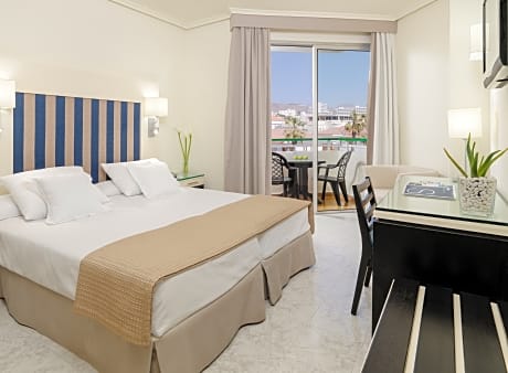 Junior Suite (2 adults + 1 child)