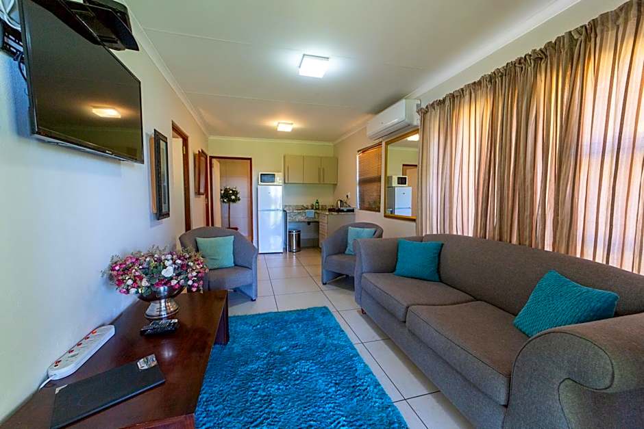Sunriver Kalahari Lodge Riverside stay in Upington