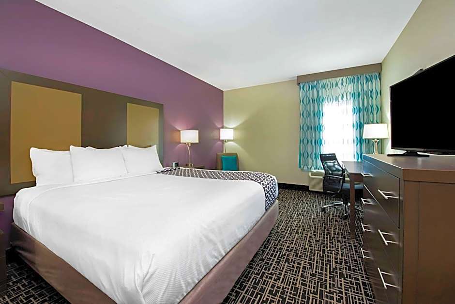 La Quinta Inn & Suites by Wyndham Lake Charles-Westlake