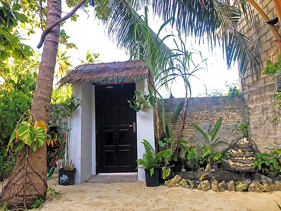 La Luna Boutique Dhangethi