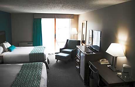 Business Queen Room with Two Queen Beds - Non-Smoking