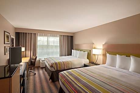 Quadruple Room with Two Queen Beds - Disability Access/Non Smoking