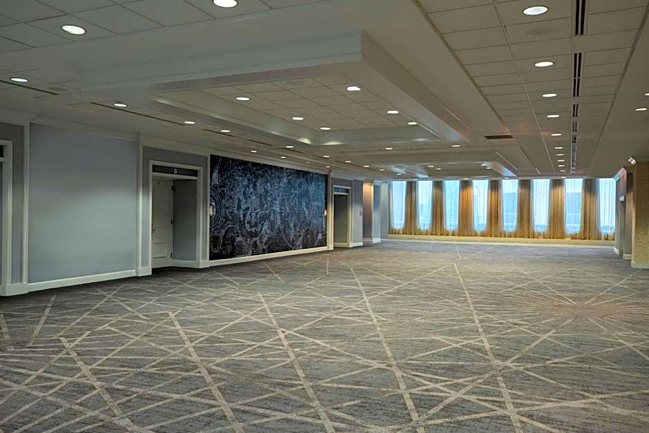 Renaissance by Marriott Columbus Downtown Hotel