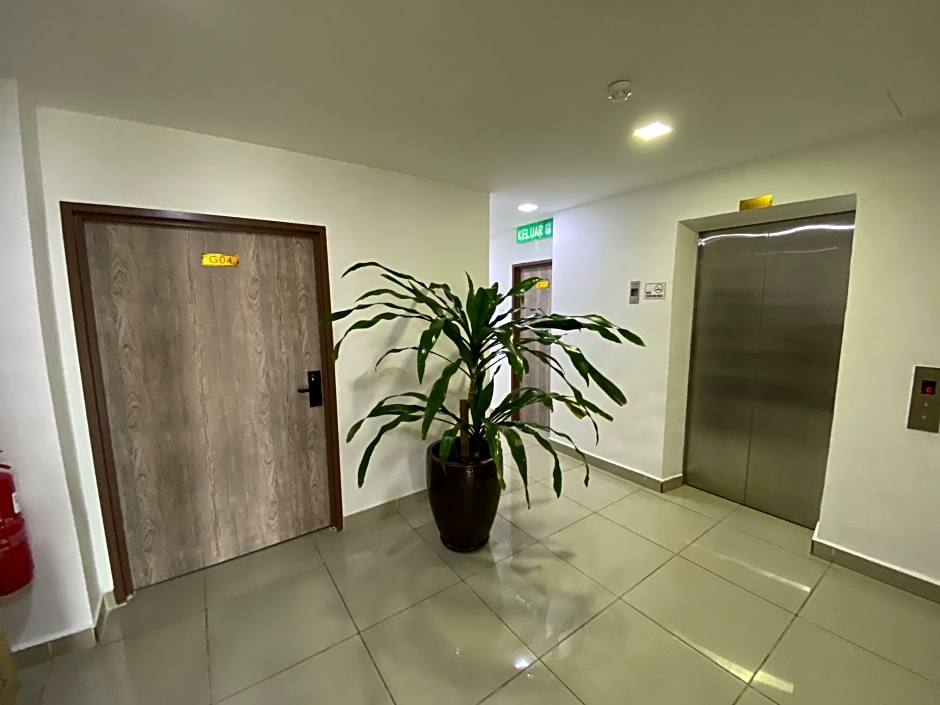 Shobi Hotel Johor Bahru Near CIQ JB by ZUZU