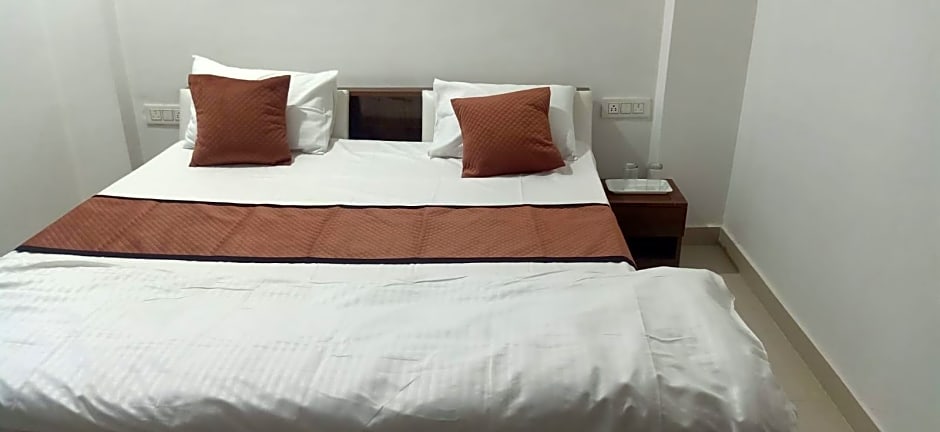 BRAJDHAM HOTEL BARSANA