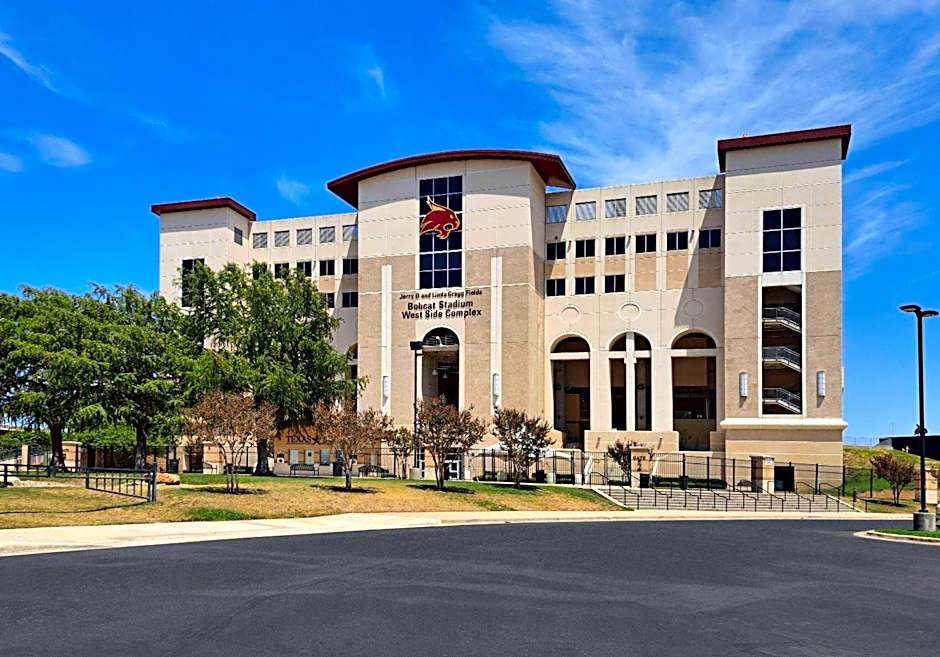 Howard Johnson by Wyndham San Marcos