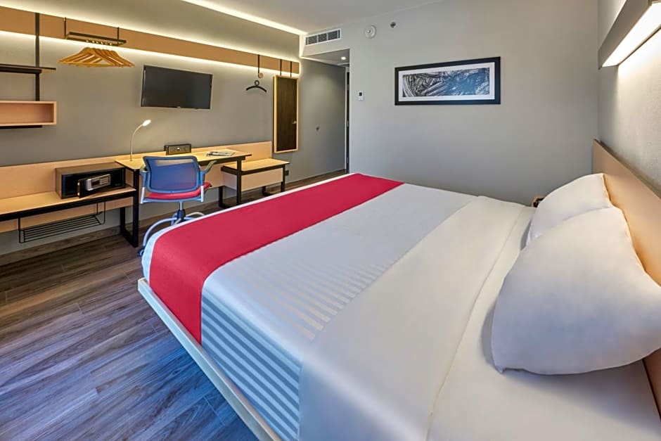 City Express Plus by Marriott Puerto Vallarta