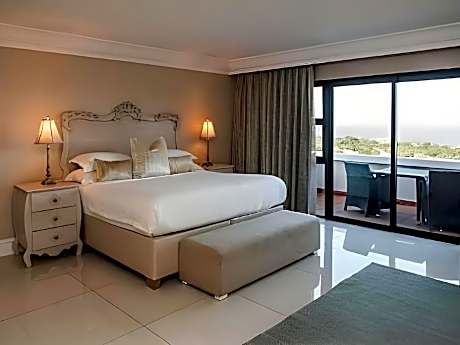 Honeymoon Suite