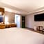 Hotel the Hill