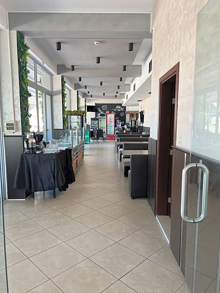 Persani Hotel