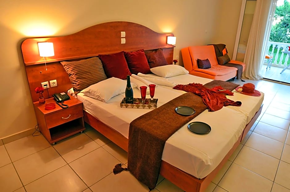 Belussi Beach Hotel & Suites