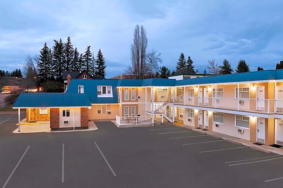 Travelodge by Wyndham Quesnel BC