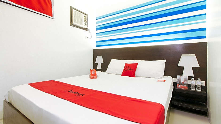 RedDoorz @ EL Highway Hotel Bulacan 