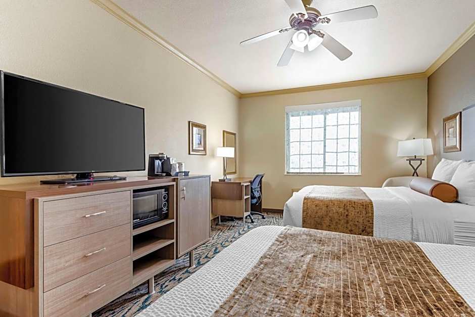 Best Western Plus Crown Colony Inn And Suites