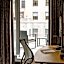 The Jewel, a Club Quarters Hotel, Opposite Rockefeller Center