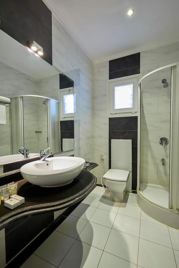 Golden Ocean Marina Hotel