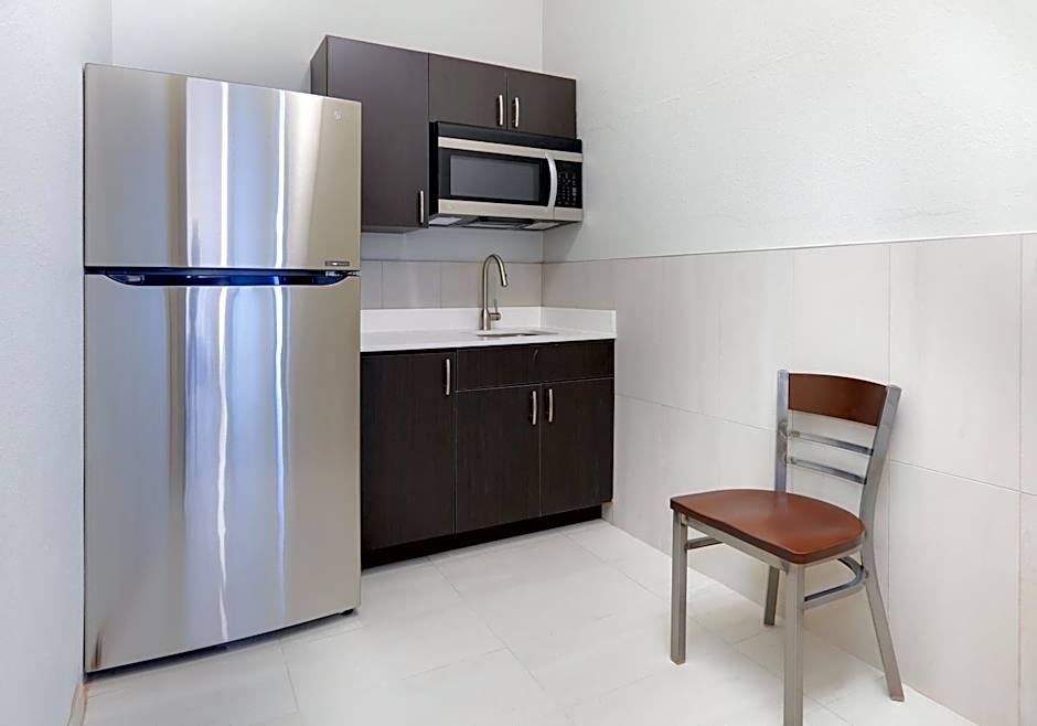 Holiday Inn Express Hotel & Suites Cleburne By IHG