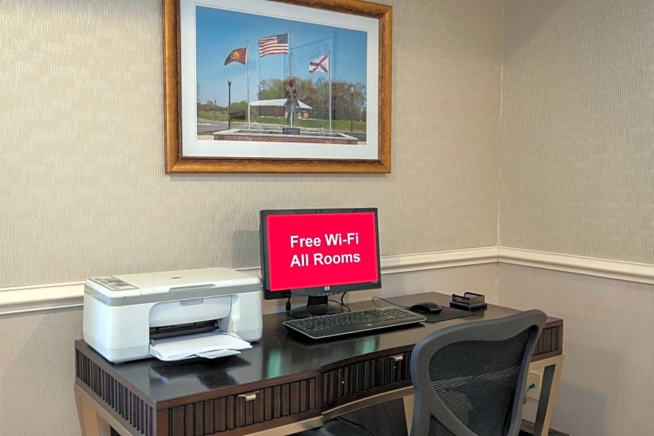 Red Roof Inn & Suites Dothan
