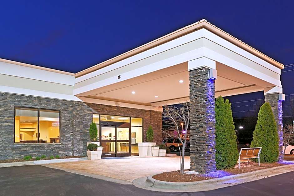 Holiday Inn Express & Suites Greensboro - (I-40 @ Wendover) By IHG