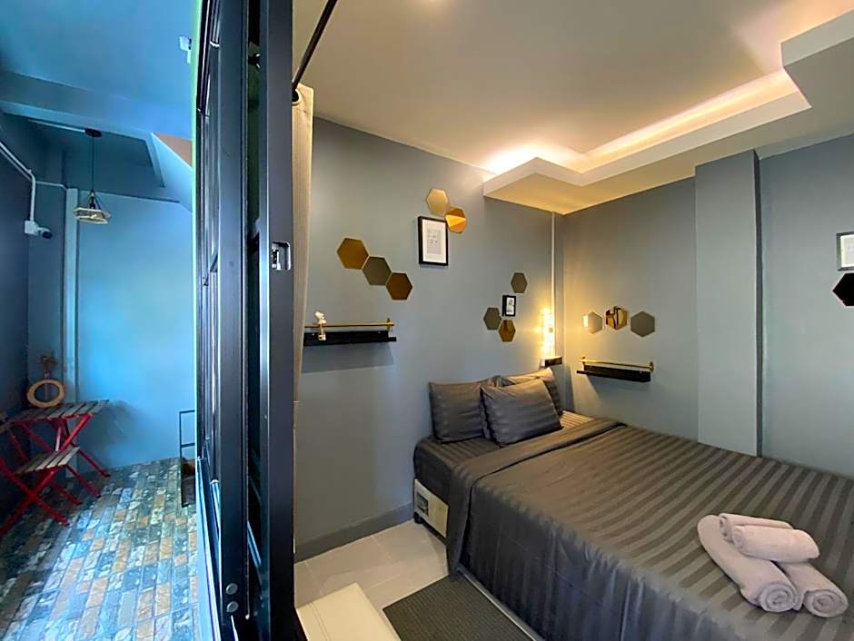 VarietyD-DayHostel HuaHin
