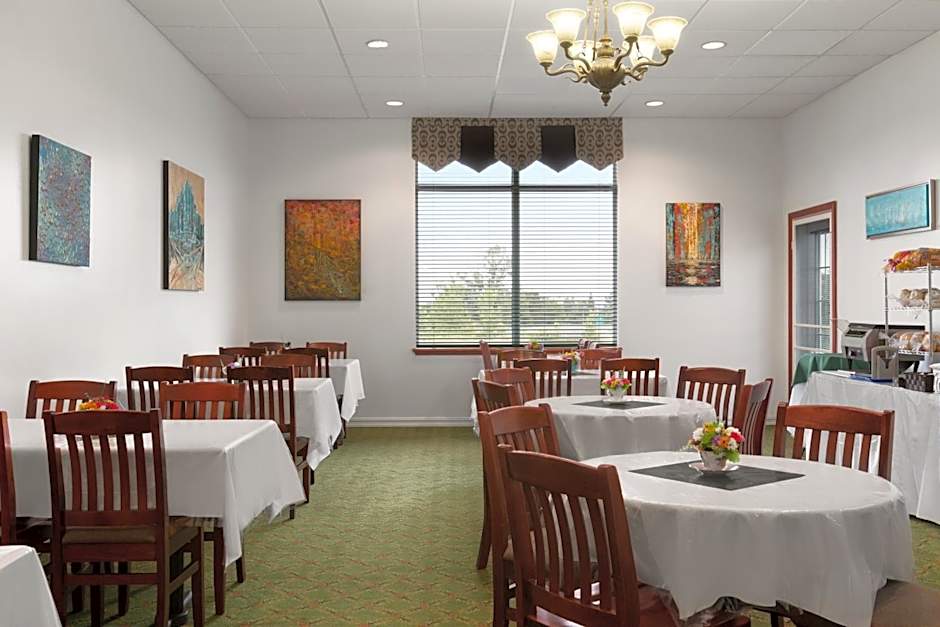 Days Inn & Conference Centre by Wyndham Oromocto