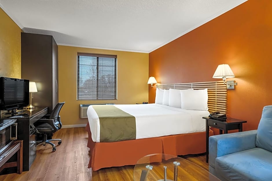 Quality Inn JFK Airport Rockaway Blvd