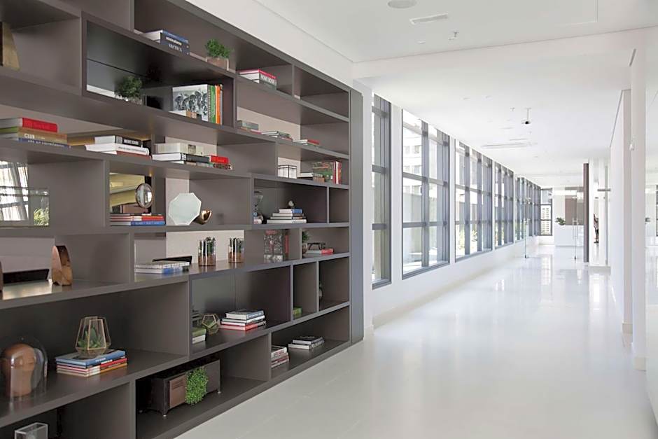 NH Curitiba The Five