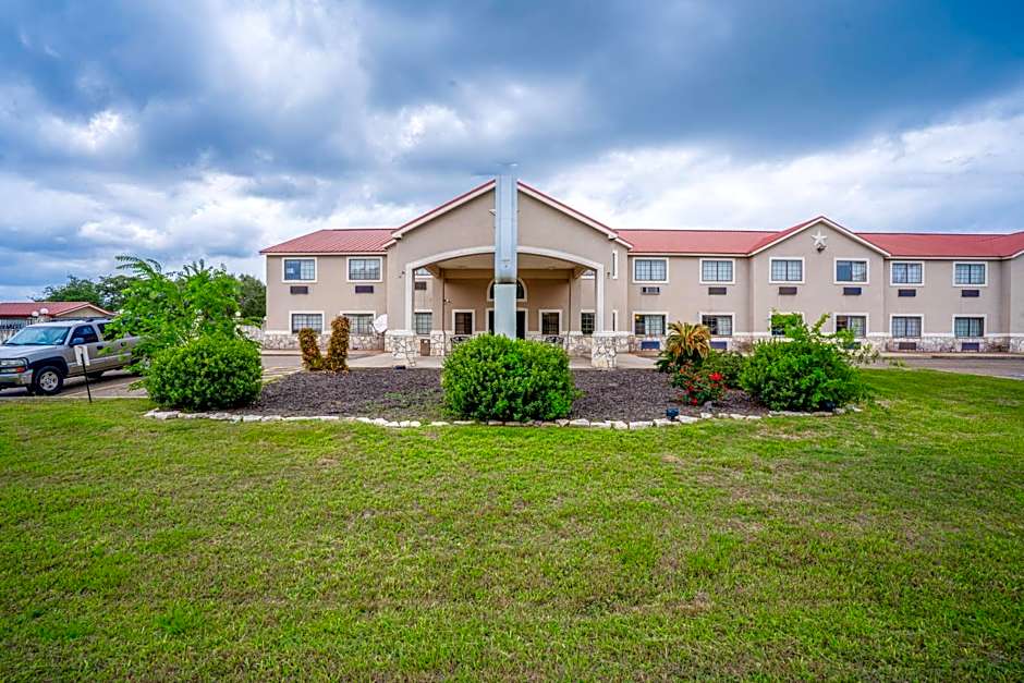 Texan Inn By OYO Beeville US-181