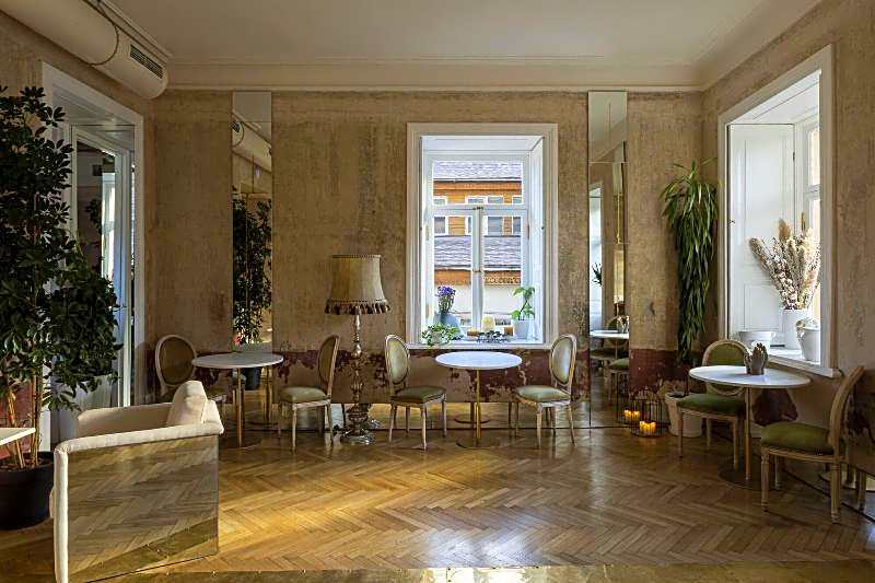 Unfound Door - Design Hotel