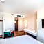 B&B HOTEL Zürich Airport