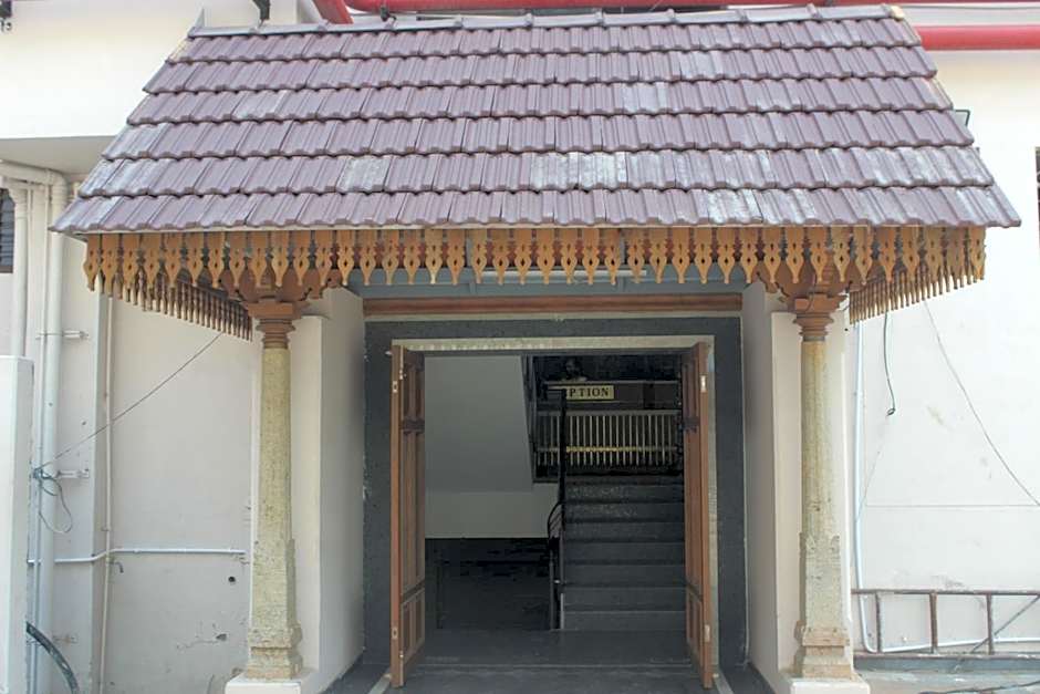 Hotel Saratharajans