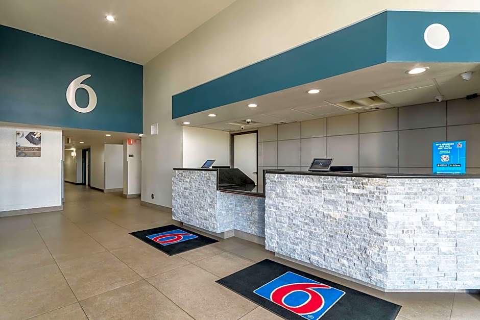 Studio 6 Suites Perris, CA