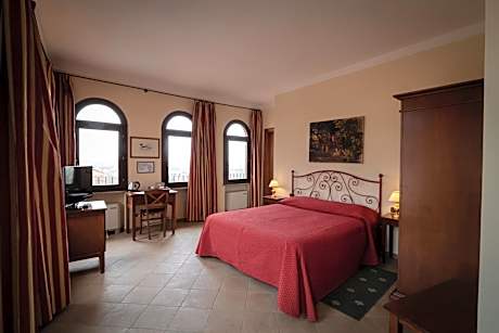 Junior Suite with Terrace