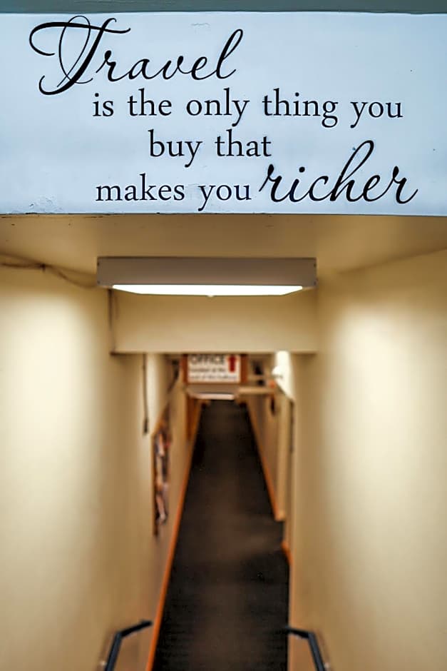 Treasure State Hostel