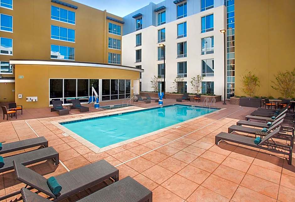 Hilton Garden Inn Burbank Downtown, CA